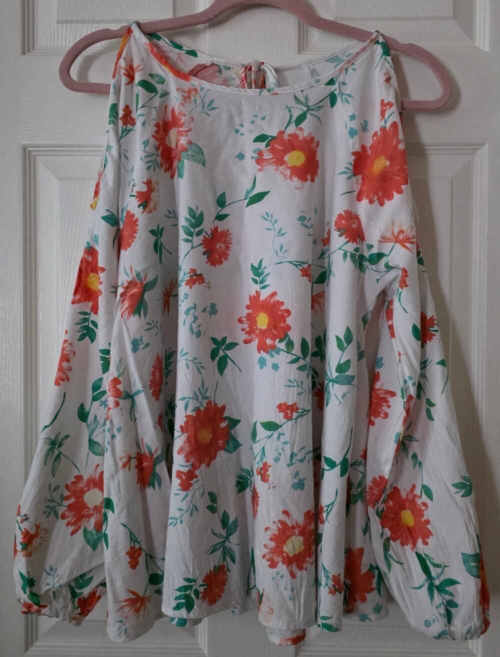 Seven7 Colorful Floral Print Cold Shoulder Tunic Size Small